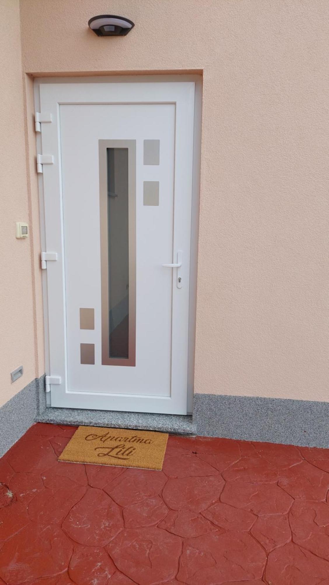 Apartma Lili Izola Exteriör bild