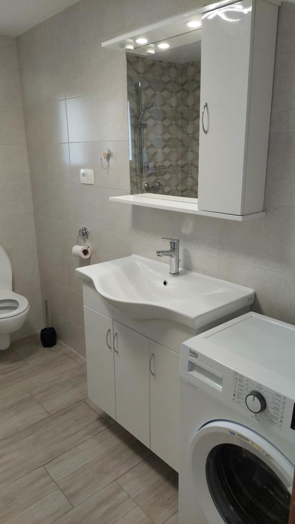Apartma Lili Izola Exteriör bild